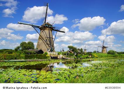 Niederlande, Polder mit Windmühlen zur Entwässerung
